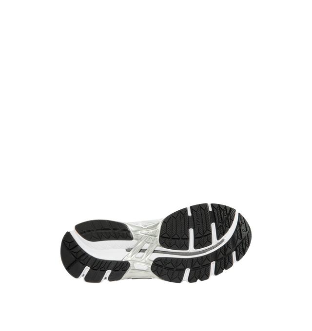 Image 4 of 5 - WHITE - ASICS GEL-KAYANO 20 Sneaker featuring breathable mesh underlays, 2010s design aesthetics, FLUIDFIT cage application for a supportive fit, rearfoot and forefoot GEL technology and GUIDANCE TRUSSTIC support system. 