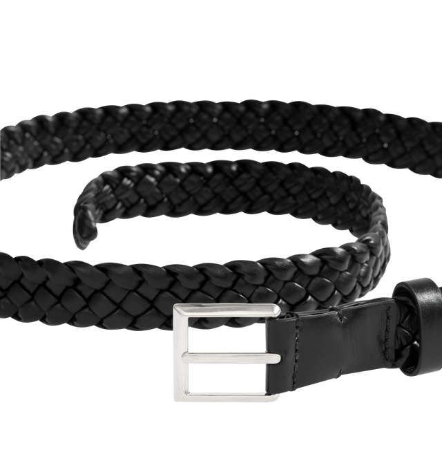 Image 2 of 2 - BLACK - Bottega Veneta Belt in Intreccio calf leather with silver-tone metal buckle. Reversible style, 2cm high with calf leather lining and prong closure. Made in: Italy.