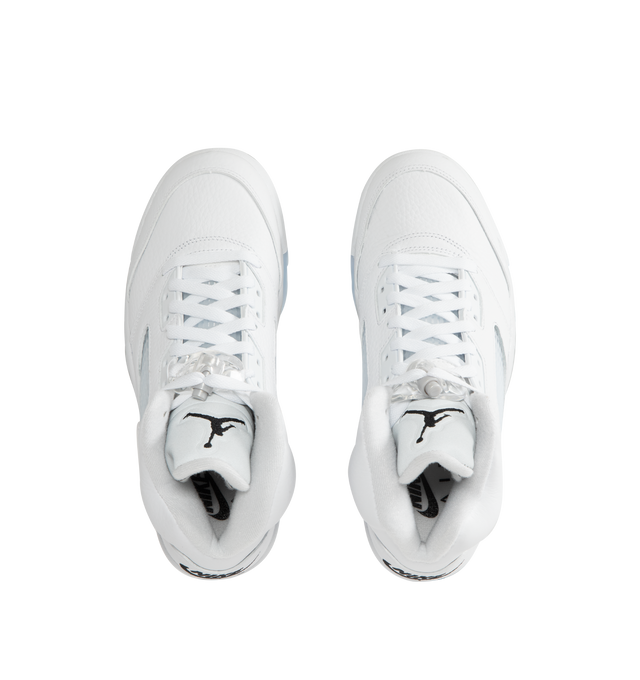Image 5 of 5 - WHITE - JORDAN Air Jordan 5 Retro OG Sneaker featuring real and synthetic leather mix with textiles on the upper, Nike Air technology, foam midsole and rubber in the outsole.