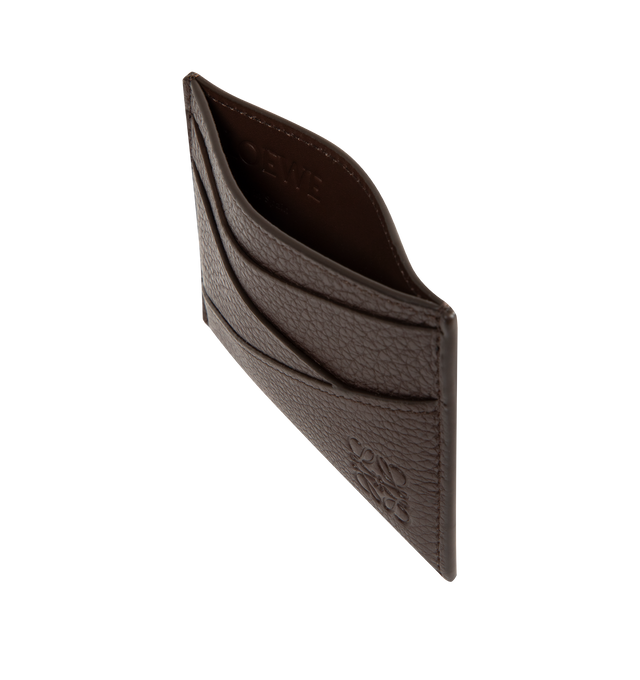 Image 3 of 3 - BROWN - Cardholder inspired by the Puzzle bag's distinctive geometric pattern. This version is crafted in classic calfskin. Four card slots, one central pocket. Calfskin lining, embossed Anagram. Made in Spain. 