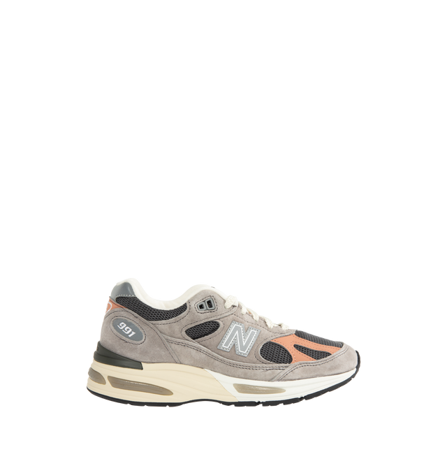 Image 1 of 5 - GREY - NEW BALANCE Made in UK 991v2 Sneaker featuring pigsuede and synthetic overlays, nylon mesh, FuelCell foam, ENCAP midsole cushioning combines lightweight foam with a durable polyurethane rim, semi-translucent ABZORB SBS pods, N logo features debossed line details, reflective details and embroidered v2 tongue branding.