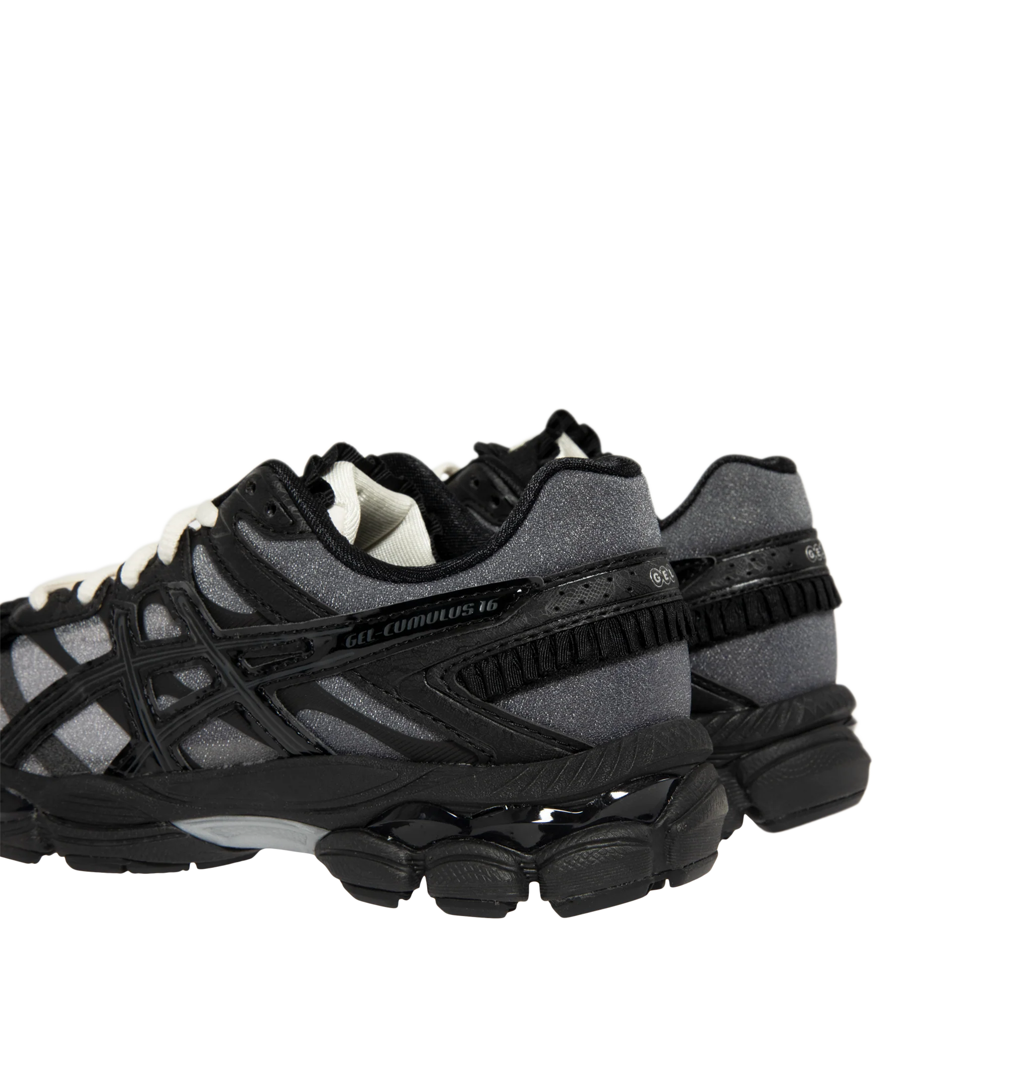 Image 3 of 5 - BLACK - Asics Men's Gel-Cumulus 16 Sneakers feature a synthetic upper with seamless paneling and synthetic leather overlays for a streamlined, supportive fit. Inspired by the brand's iconic 2010s running silhouette, these lifestyle sneakers combine dual GEL cushioning and a FLUIDRIDE midsole for lightweight comfort, responsive cushioning, and everyday wear. Main Material: Synthetic. Sole: Rubber.